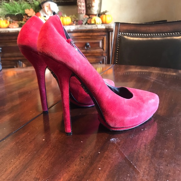 Rock & Republic Red High Heels - Picture 2 of 4